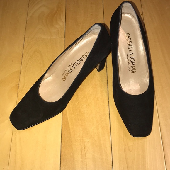Gabriella Romano Shoes - Black suede pumps